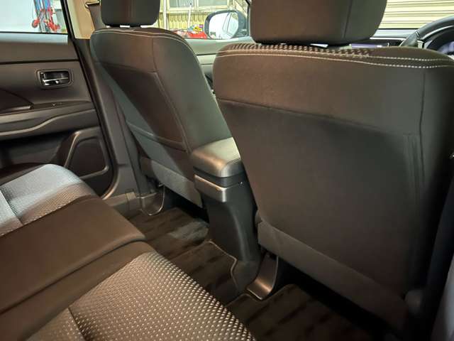 三菱 アウトランダー ２．４ ２４Ｇ ４ＷＤ H30年 (北海道) 99