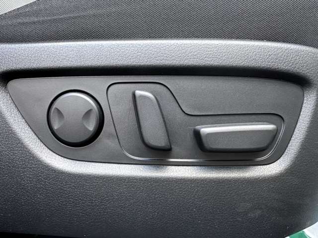 マツダ ＣＸ−３０ １．８ ＸＤ ブラックトーンエディション ディーゼルターボ ４ＷＤ R4年 (関東) 99