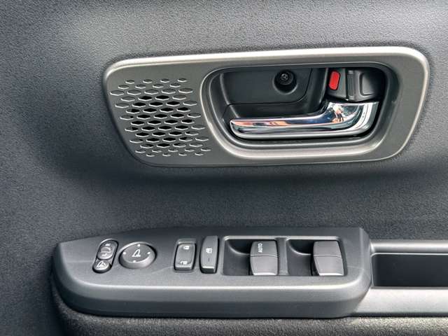 ホンダ Ｎ　ＢＯＸ カスタム ６６０ ターボ R6年 (関東) 99