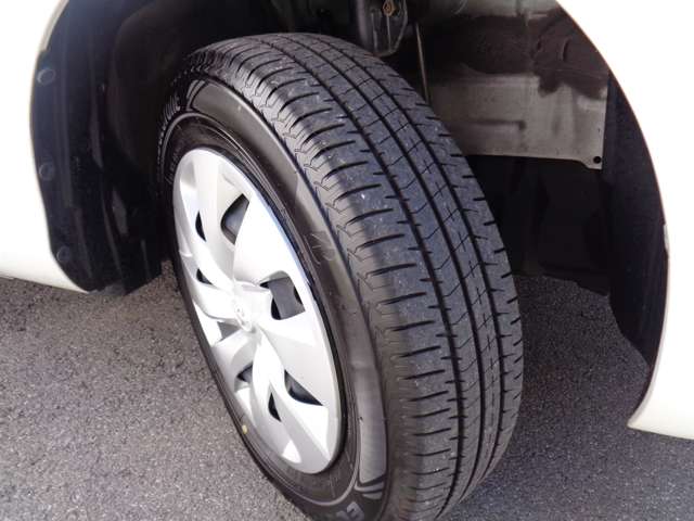 トヨタ ヴィッツ １．３ Ｆ ４ＷＤ H29年 () 99