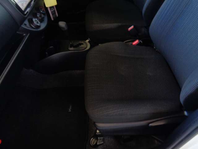 トヨタ ヴィッツ １．３ Ｆ ４ＷＤ H29年 () 99