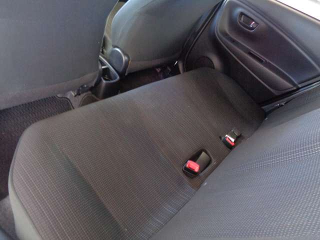 トヨタ ヴィッツ １．３ Ｆ ４ＷＤ H29年 () 99