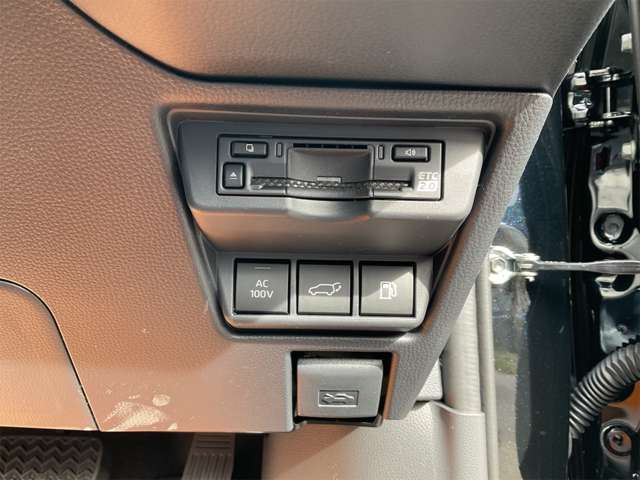 トヨタ プリウス ２．０ Ｚ R6年 (近畿) 99