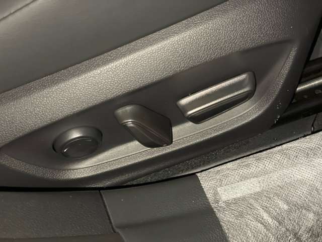 トヨタ プリウス ２．０ Ｚ R6年 (近畿) 99