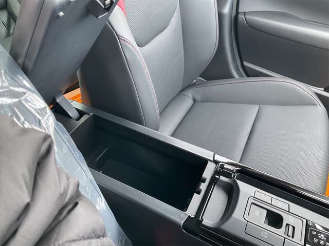 トヨタ プリウス ２．０ Ｚ R6年 (近畿) 99