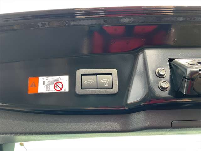 トヨタ プリウス ２．０ Ｚ R6年 (近畿) 99