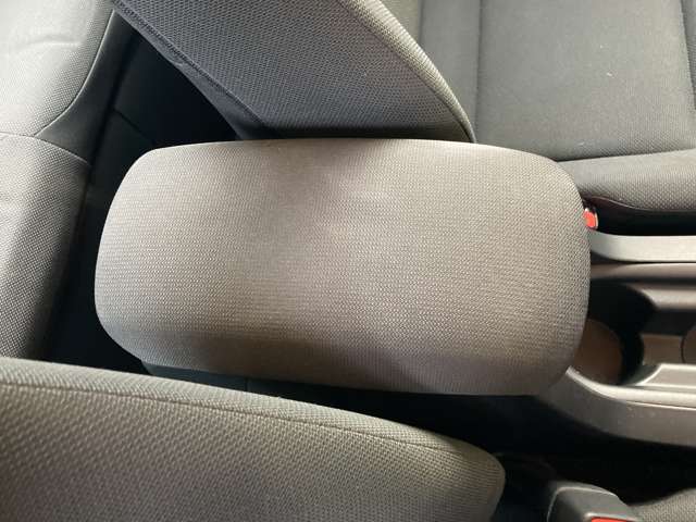 トヨタ カローラ　ツーリング　ハイブリッド １．８ ハイブリッド Ｇ－Ｘ Ｅ－ＦＯＵＲ ４ＷＤ R1年 (東北) 99