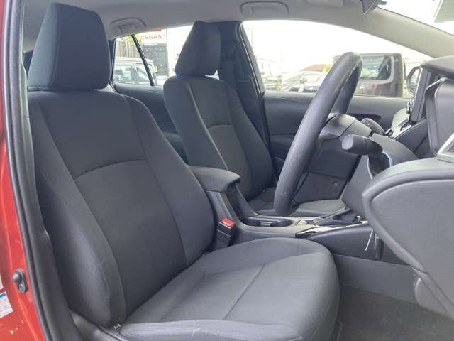 トヨタ カローラ　ツーリング　ハイブリッド １．８ ハイブリッド Ｇ－Ｘ Ｅ－ＦＯＵＲ ４ＷＤ R1年 (東北) 99