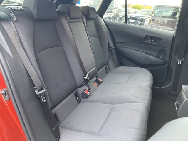 トヨタ カローラ　ツーリング　ハイブリッド １．８ ハイブリッド Ｇ－Ｘ Ｅ－ＦＯＵＲ ４ＷＤ R1年 (東北) 99