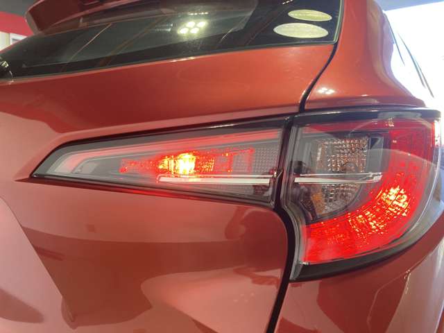 トヨタ カローラ　ツーリング　ハイブリッド １．８ ハイブリッド Ｇ－Ｘ Ｅ－ＦＯＵＲ ４ＷＤ R1年 (東北) 99