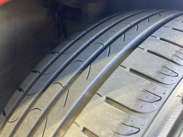 トヨタ カローラ　ツーリング　ハイブリッド １．８ ハイブリッド Ｇ－Ｘ Ｅ－ＦＯＵＲ ４ＷＤ R1年 (東北) 99