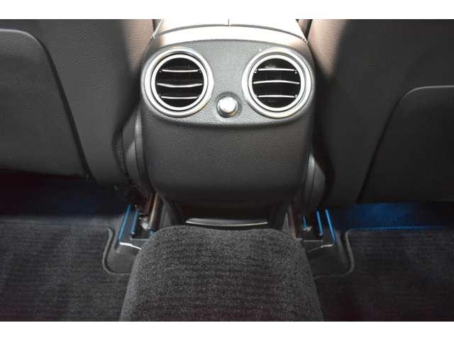 メルセデスベンツ ＧＬＣクラス ２５０ ４マチック スポーツ （本革仕様） ４ＷＤ H29年 (関東) 99