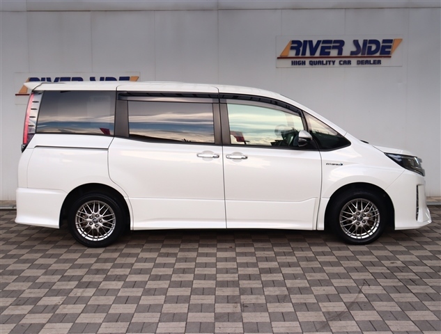 トヨタ ノア １．８ ハイブリッド ＳＩ ＷＸＢ H30年 (関東) 99