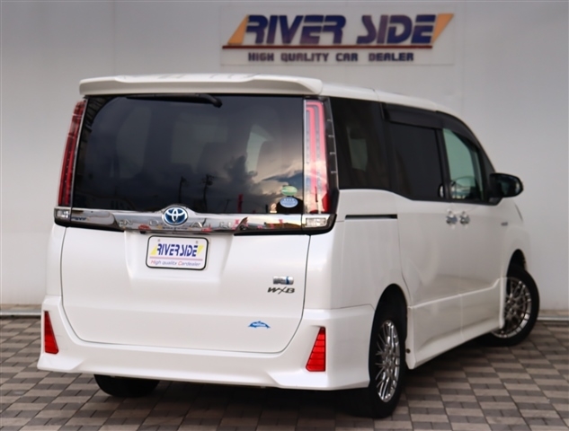 トヨタ ノア １．８ ハイブリッド ＳＩ ＷＸＢ H30年 (関東) 99