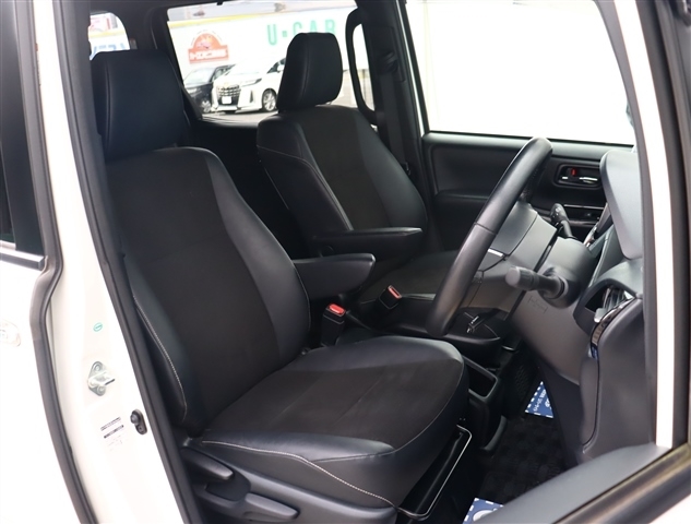 トヨタ ノア １．８ ハイブリッド ＳＩ ＷＸＢ H30年 (関東) 99