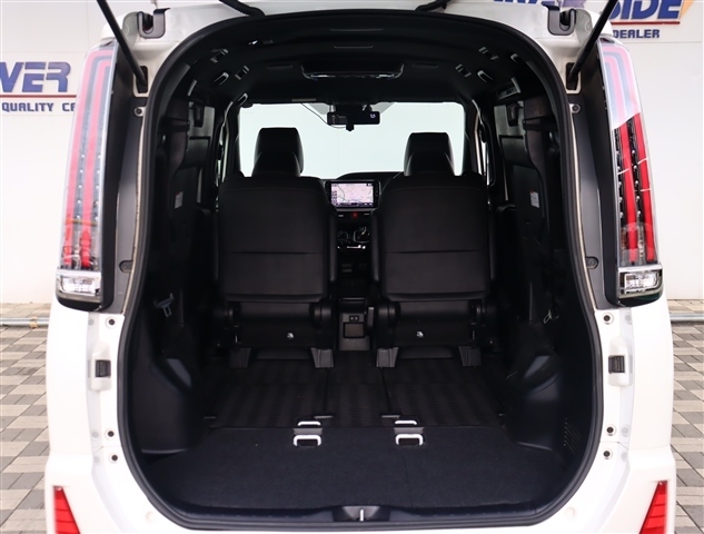 トヨタ ノア １．８ ハイブリッド ＳＩ ＷＸＢ H30年 (関東) 99