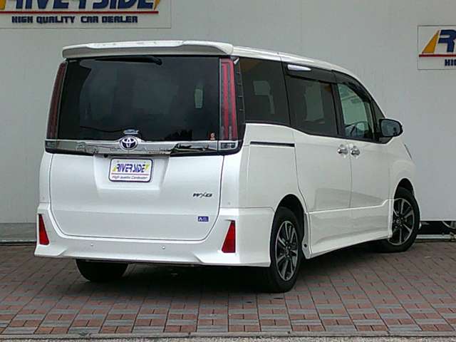 トヨタ ノア ２．０ ＳＩ ＷＸＢＩＩ R2年 (関東) 99