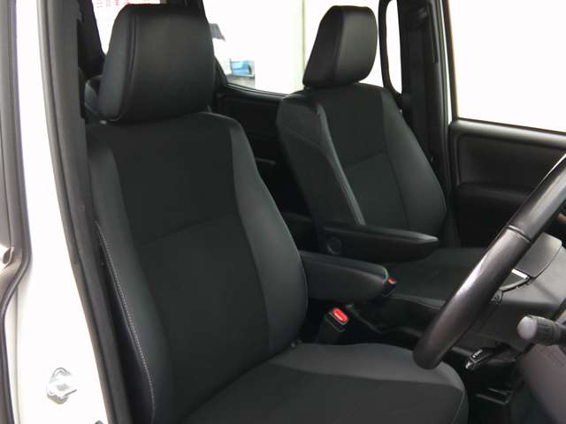 トヨタ ノア ２．０ ＳＩ ＷＸＢＩＩ R2年 (関東) 99