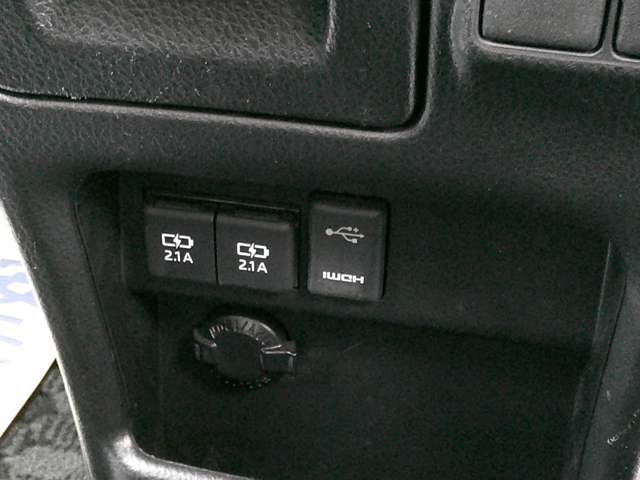 トヨタ ノア ２．０ ＳＩ ＷＸＢＩＩ R2年 (関東) 99