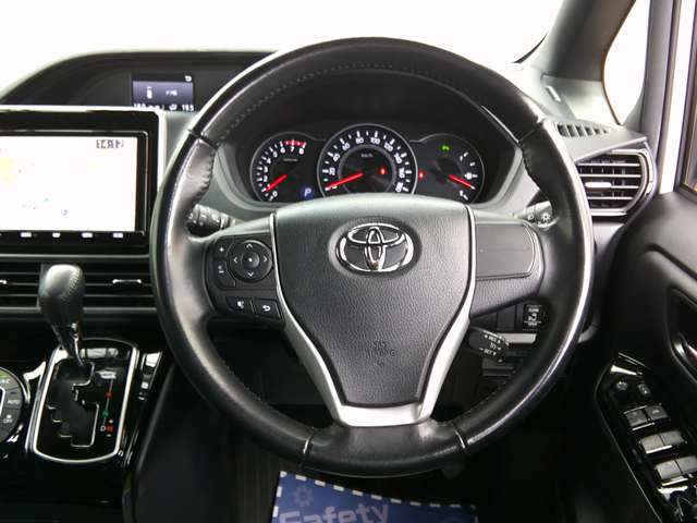 トヨタ ノア ２．０ ＳＩ ＷＸＢＩＩ R2年 (関東) 99