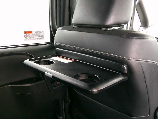 トヨタ ノア ２．０ ＳＩ ＷＸＢＩＩ R2年 (関東) 99