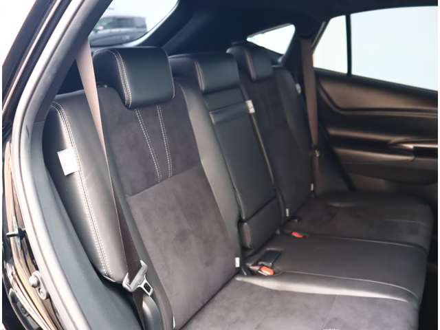 トヨタ ハリアー ２．０ エレガンス ＧＲ スポーツ R1年 (関東) 99