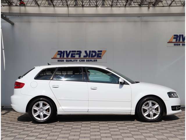 アウディ Ａ３　スポーツバック １．４　ＴＦＳＩ H24年 (関東) 99