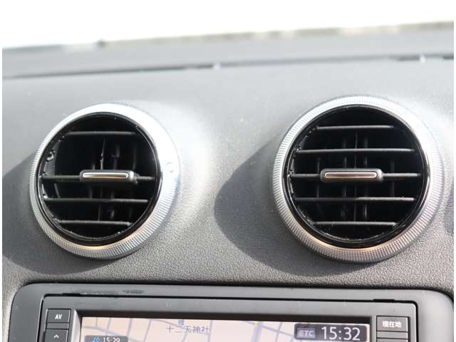 アウディ Ａ３　スポーツバック １．４　ＴＦＳＩ H24年 (関東) 99