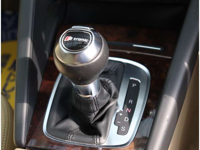 アウディ Ａ３　スポーツバック １．４　ＴＦＳＩ H24年 (関東) 99