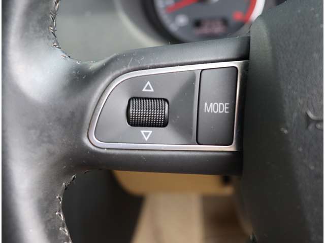 アウディ Ａ３　スポーツバック １．４　ＴＦＳＩ H24年 (関東) 99