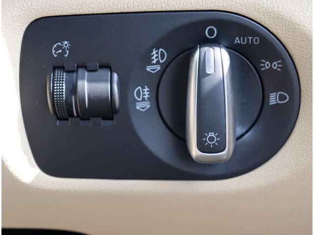 アウディ Ａ３　スポーツバック １．４　ＴＦＳＩ H24年 (関東) 99