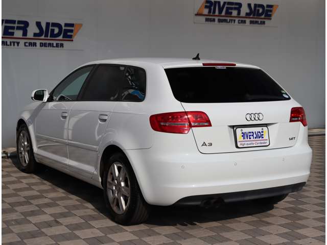 アウディ Ａ３　スポーツバック １．４　ＴＦＳＩ H24年 (関東) 99