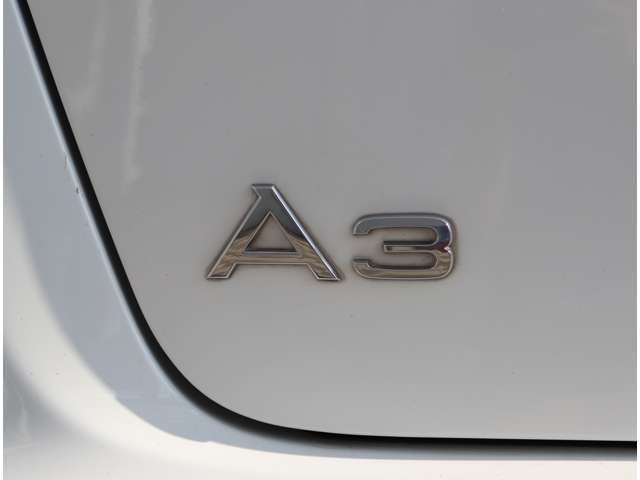 アウディ Ａ３　スポーツバック １．４　ＴＦＳＩ H24年 (関東) 99