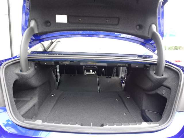 ＢＭＷ Ｍ４クーペ コンペティション Ｍ ＤＣＴ ドライブロジック R1年 (近畿) 99