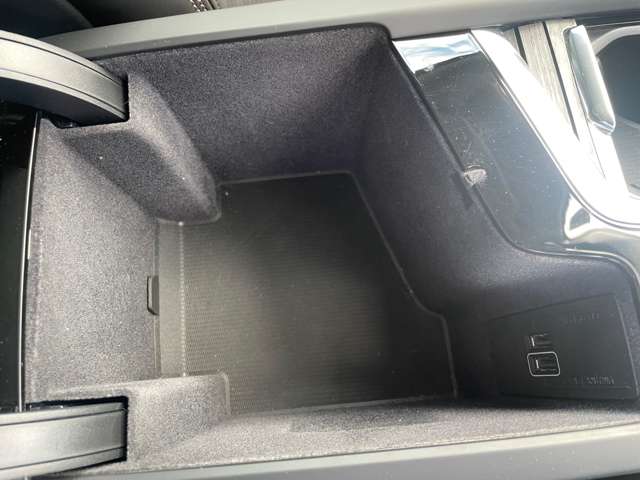 ボルボ ＸＣ９０ Ｂ６ ＡＷＤ インスクリプション ４ＷＤ R3年 (東北) 99