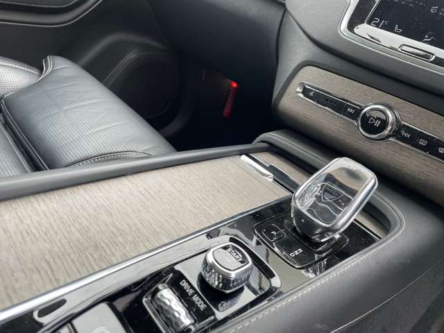 ボルボ ＸＣ９０ Ｂ６ ＡＷＤ インスクリプション ４ＷＤ R3年 (東北) 99