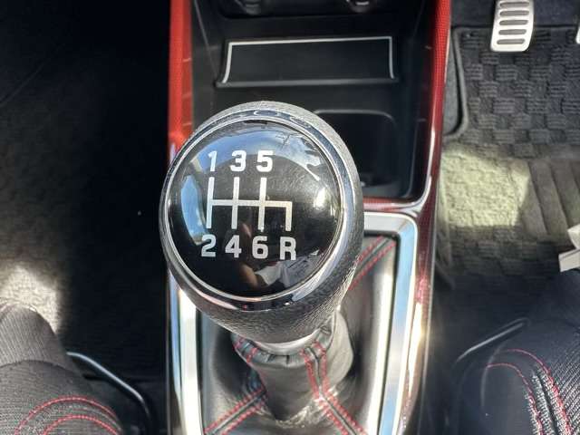 スズキ スイフト スポーツ １．４ スズキセーフティサポート非装着車 R5年 (東海) 99