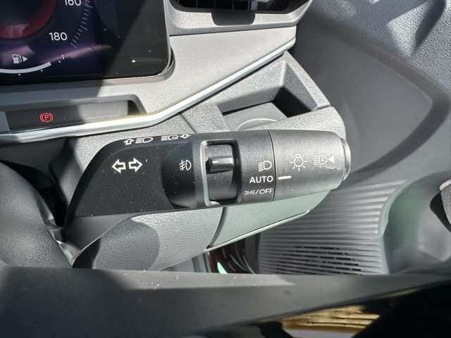 日産 ノートオーラ １．２ Ｇ レザーエディション R4年 (東海) 99