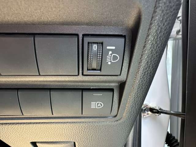 トヨタ ヤリス １．０ Ｇ R5年 (東海) 99