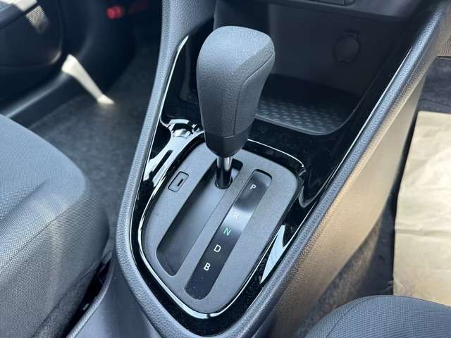 トヨタ ヤリス １．０ Ｇ R5年 (東海) 99