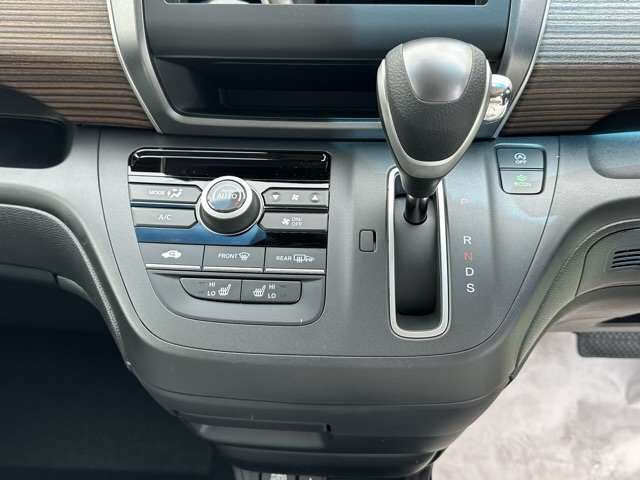 ホンダ フリード＋ １．５ クロスター R6年 (東海) 99