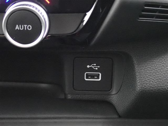 ホンダ ヴェゼル １．５ Ｅ：ＨＥＶ Ｘ R4年 (関東) 99