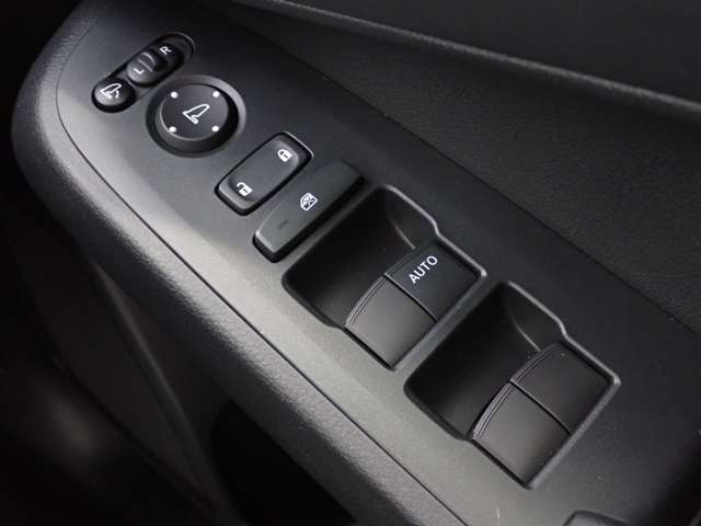 ホンダ ヴェゼル １．５ Ｅ：ＨＥＶ Ｘ R4年 (関東) 99