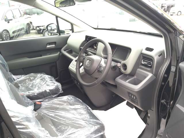 ホンダ フリード　ハイブリッド １．５ Ｅ：ＨＥＶ クロスター R6年 (九州・沖縄) 99