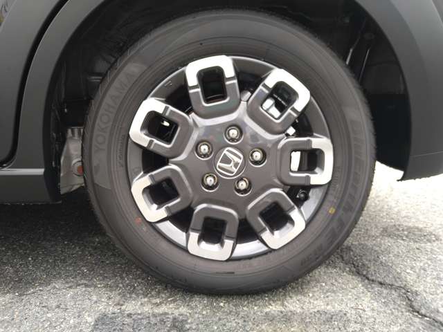 ホンダ フリード　ハイブリッド １．５ Ｅ：ＨＥＶ クロスター R6年 (九州・沖縄) 99