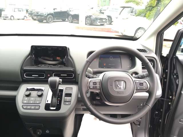 ホンダ フリード　ハイブリッド １．５ Ｅ：ＨＥＶ クロスター R6年 (九州・沖縄) 99