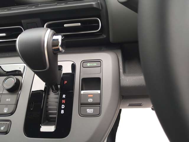 ホンダ フリード　ハイブリッド １．５ Ｅ：ＨＥＶ クロスター R6年 (九州・沖縄) 99