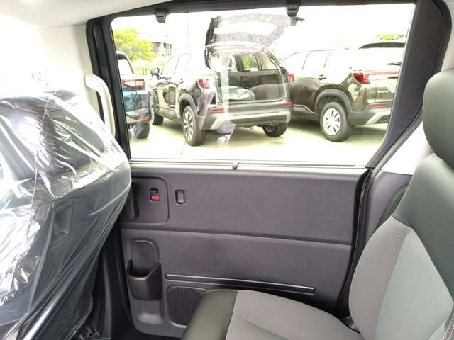 ホンダ フリード　ハイブリッド １．５ Ｅ：ＨＥＶ クロスター R6年 (九州・沖縄) 99