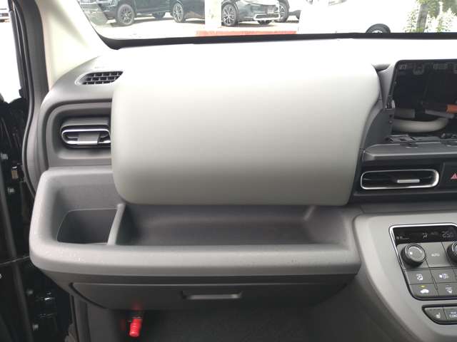 ホンダ フリード　ハイブリッド １．５ Ｅ：ＨＥＶ クロスター R6年 (九州・沖縄) 99