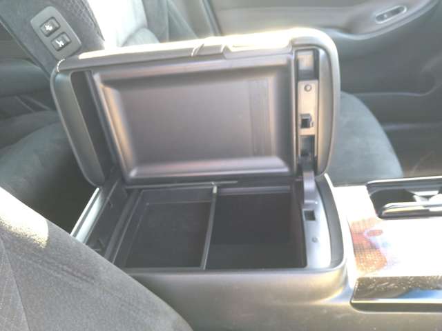 トヨタ クラウン ２．５ ロイヤルサルーン H28年 (九州・沖縄) 99